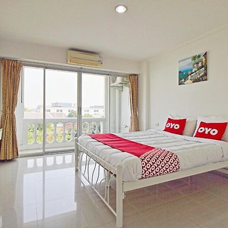 Super Oyo 498 Ladawan Villa Bangkok Extérieur photo