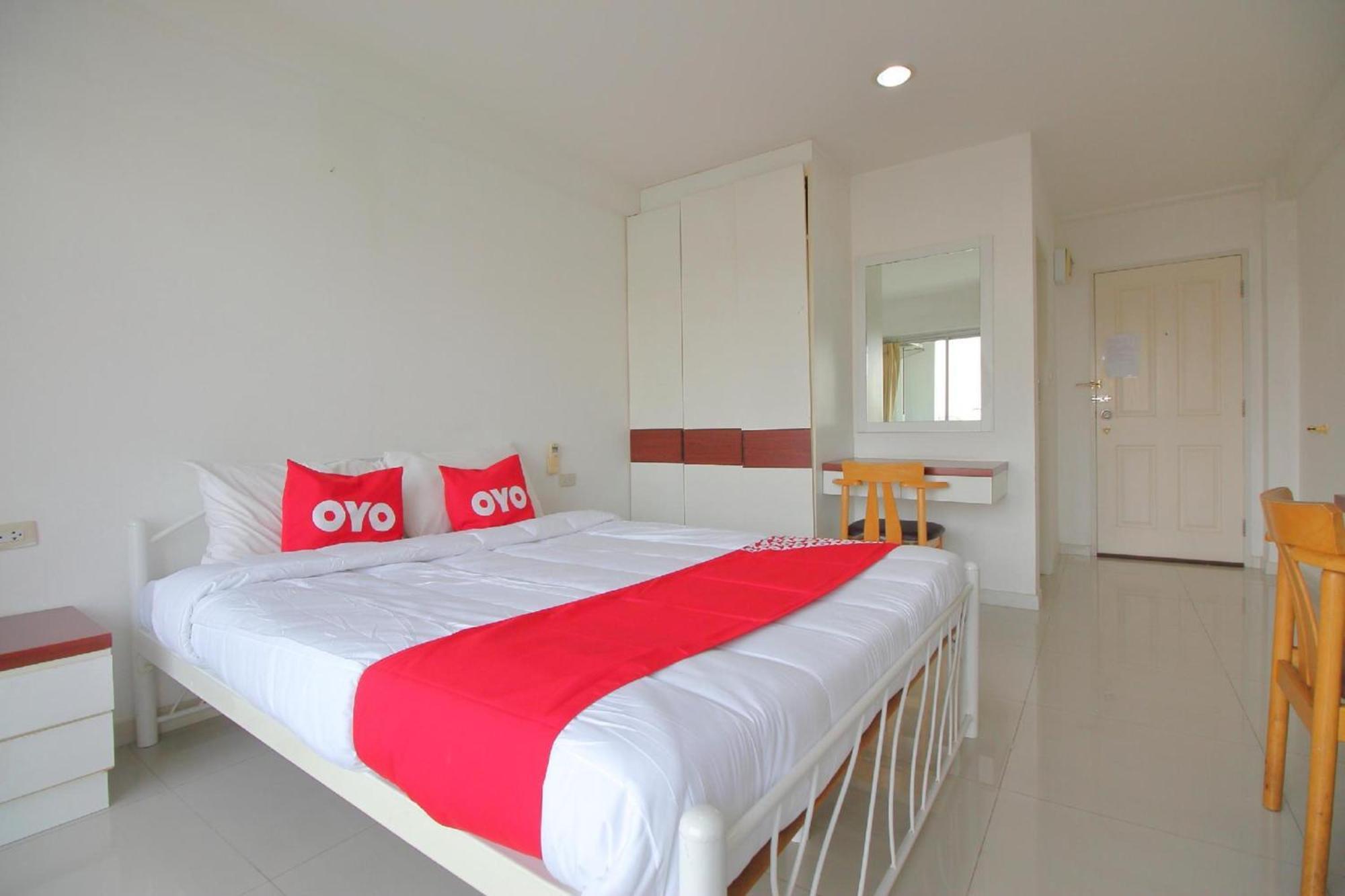 Super Oyo 498 Ladawan Villa Bangkok Extérieur photo