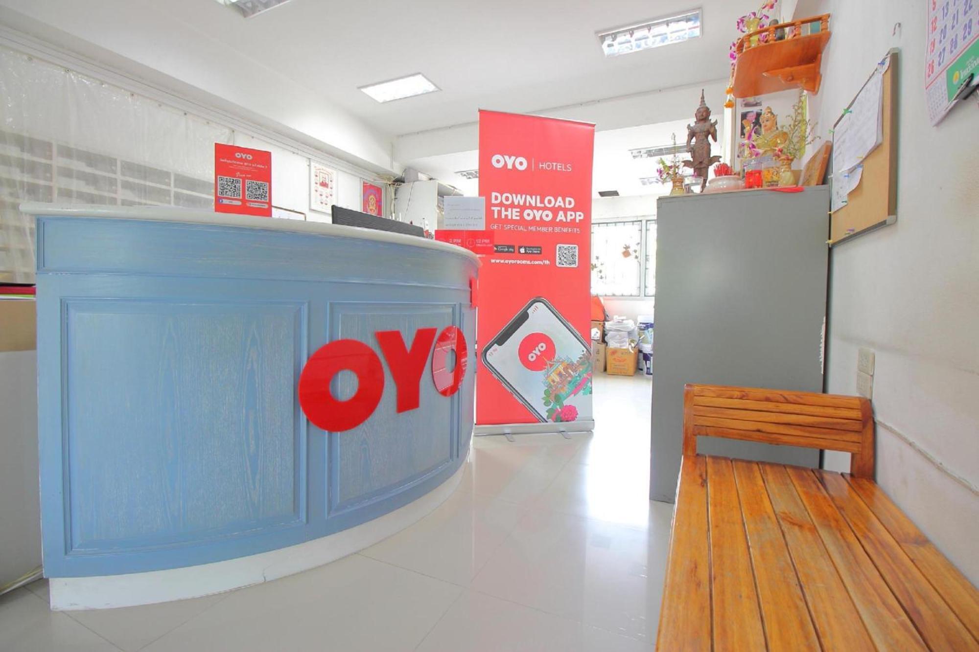 Super Oyo 498 Ladawan Villa Bangkok Extérieur photo