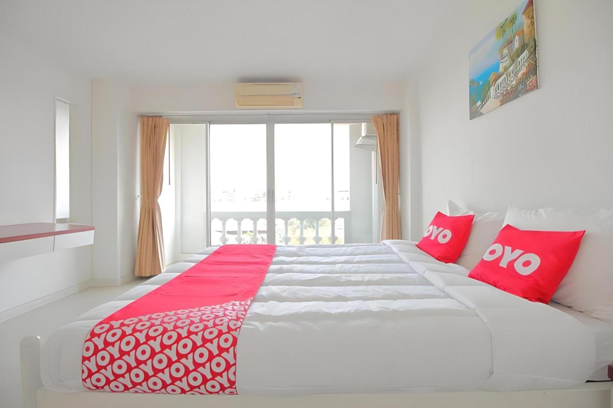 Super Oyo 498 Ladawan Villa Bangkok Extérieur photo