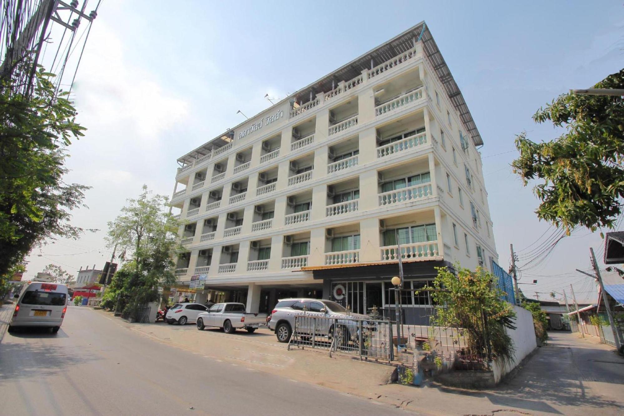 Super Oyo 498 Ladawan Villa Bangkok Extérieur photo