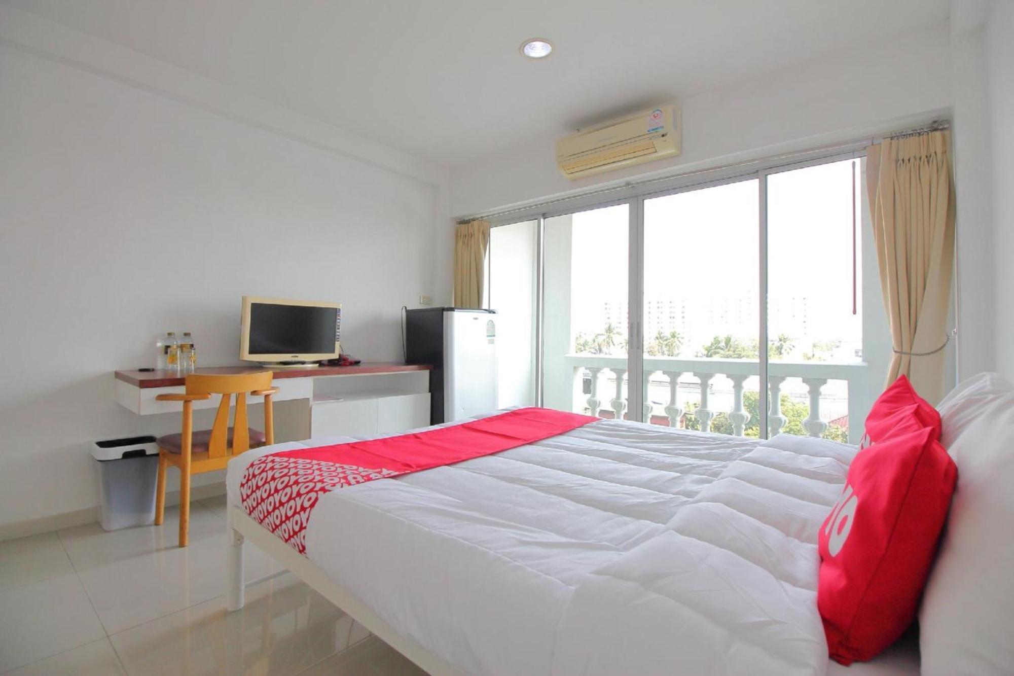 Super Oyo 498 Ladawan Villa Bangkok Extérieur photo