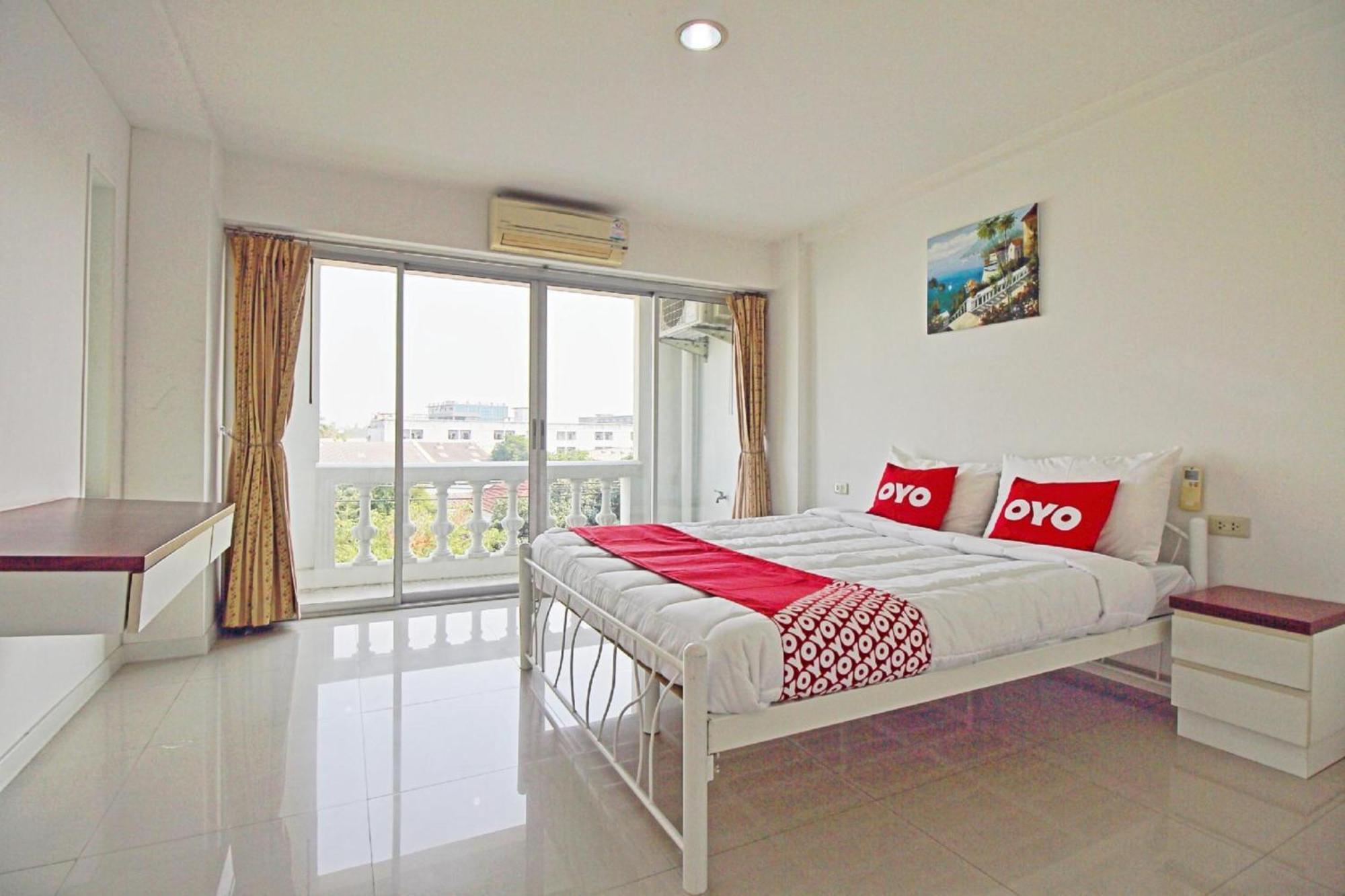 Super Oyo 498 Ladawan Villa Bangkok Extérieur photo